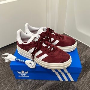 LIKE NEW: Adidas gazelle bold red/white size 8.5